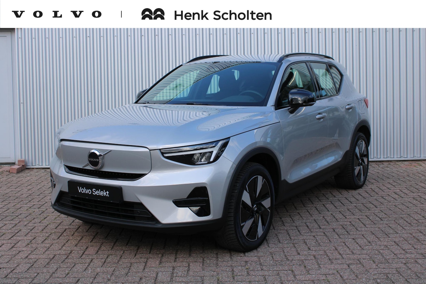 Volvo EX40 - Single Motor Extended Range Plus 82 kWh | Trekhaak | Verwarmbare voorstoelen en stuurwiel - AutoWereld.nl