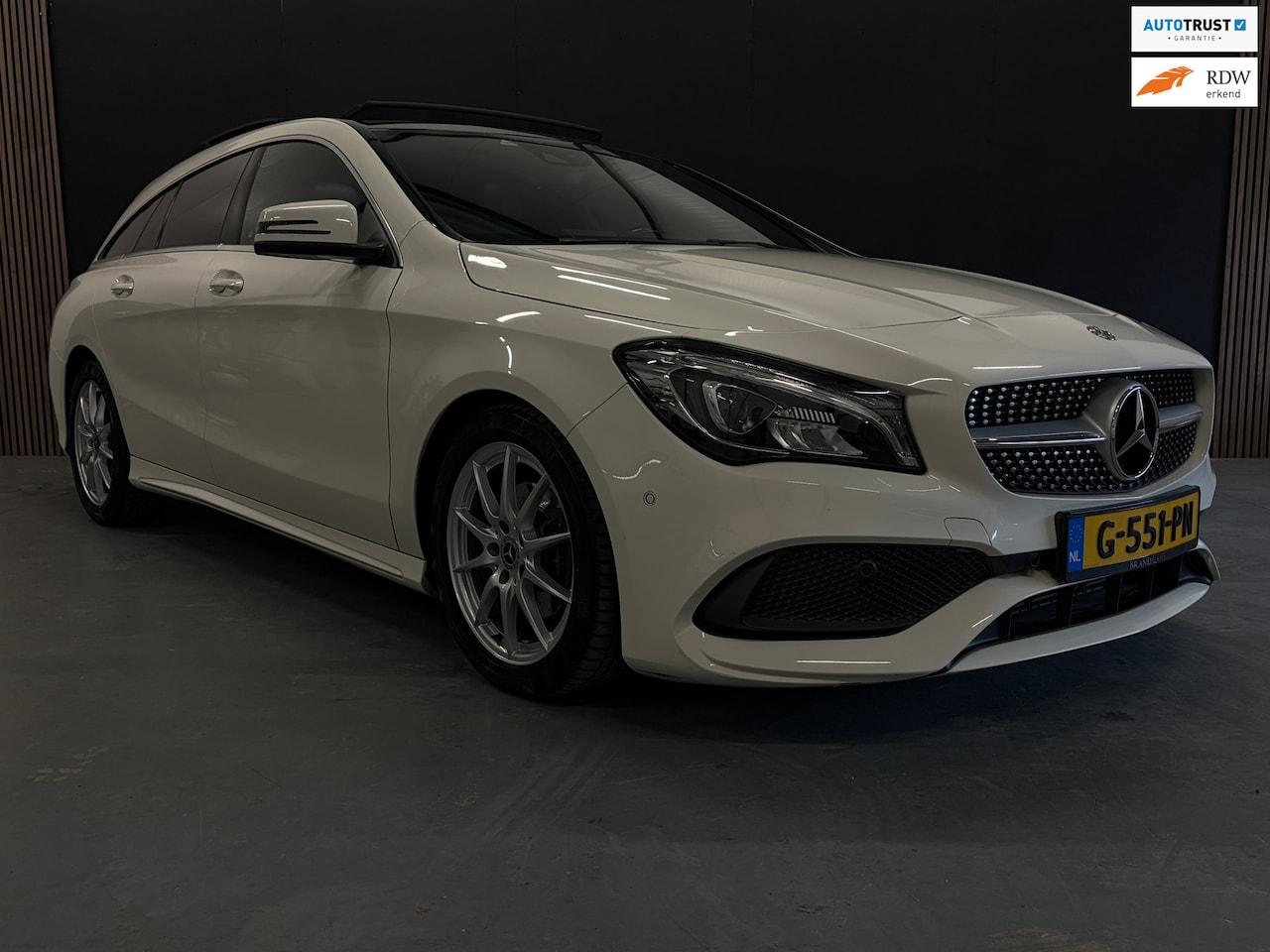Mercedes-Benz CLA-klasse Shooting Brake - 200 Ambition Pano Amg Stoelverwarming - AutoWereld.nl
