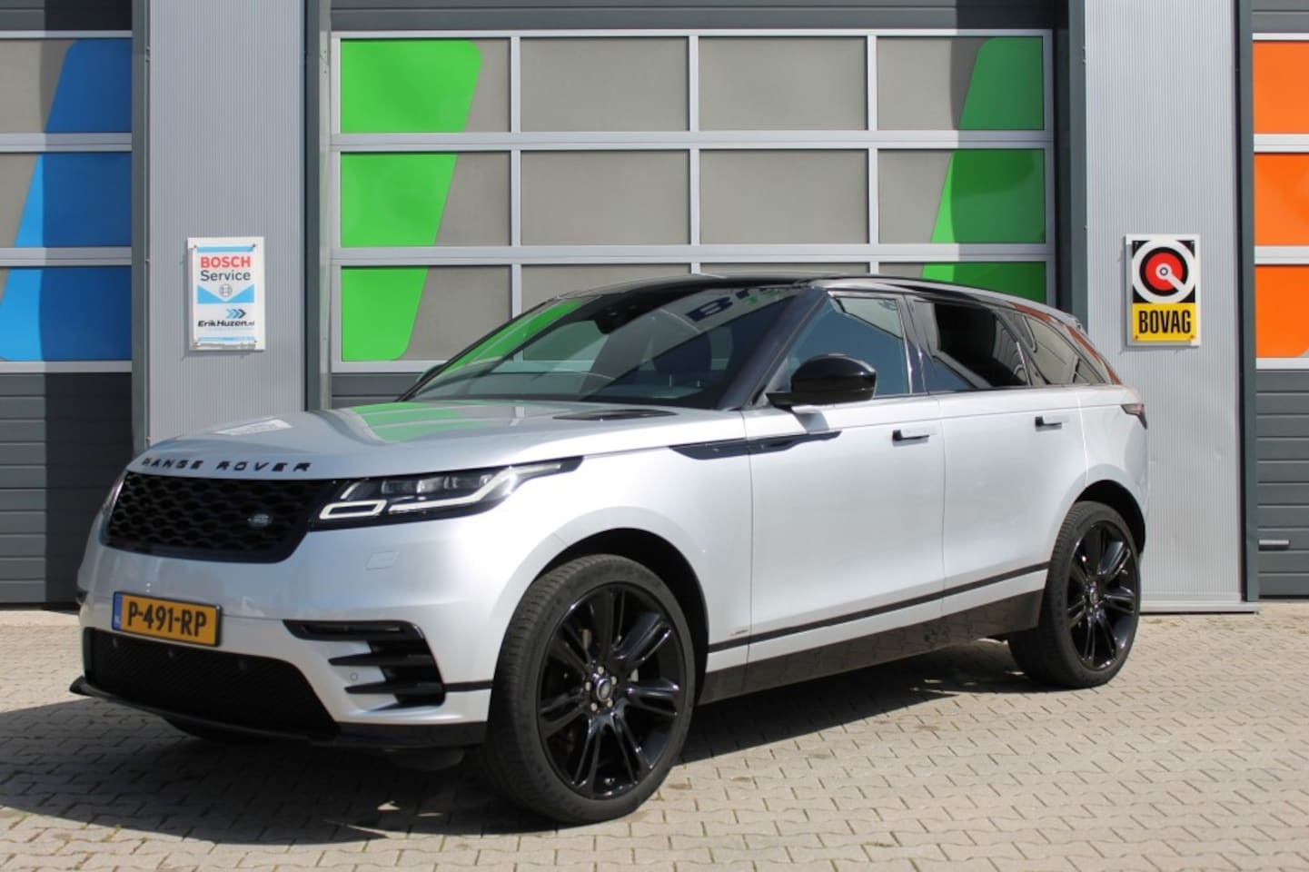Land Rover Range Rover - 2.0 T. AWD R-D / CarPlay / 22 Inch / LED / Camera - AutoWereld.nl