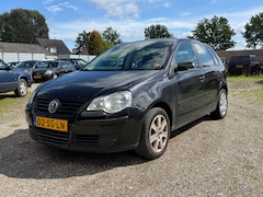 Volkswagen Polo - MEENEEMPRIJS 1.4 75pk LPG-G3 Trendline Airco