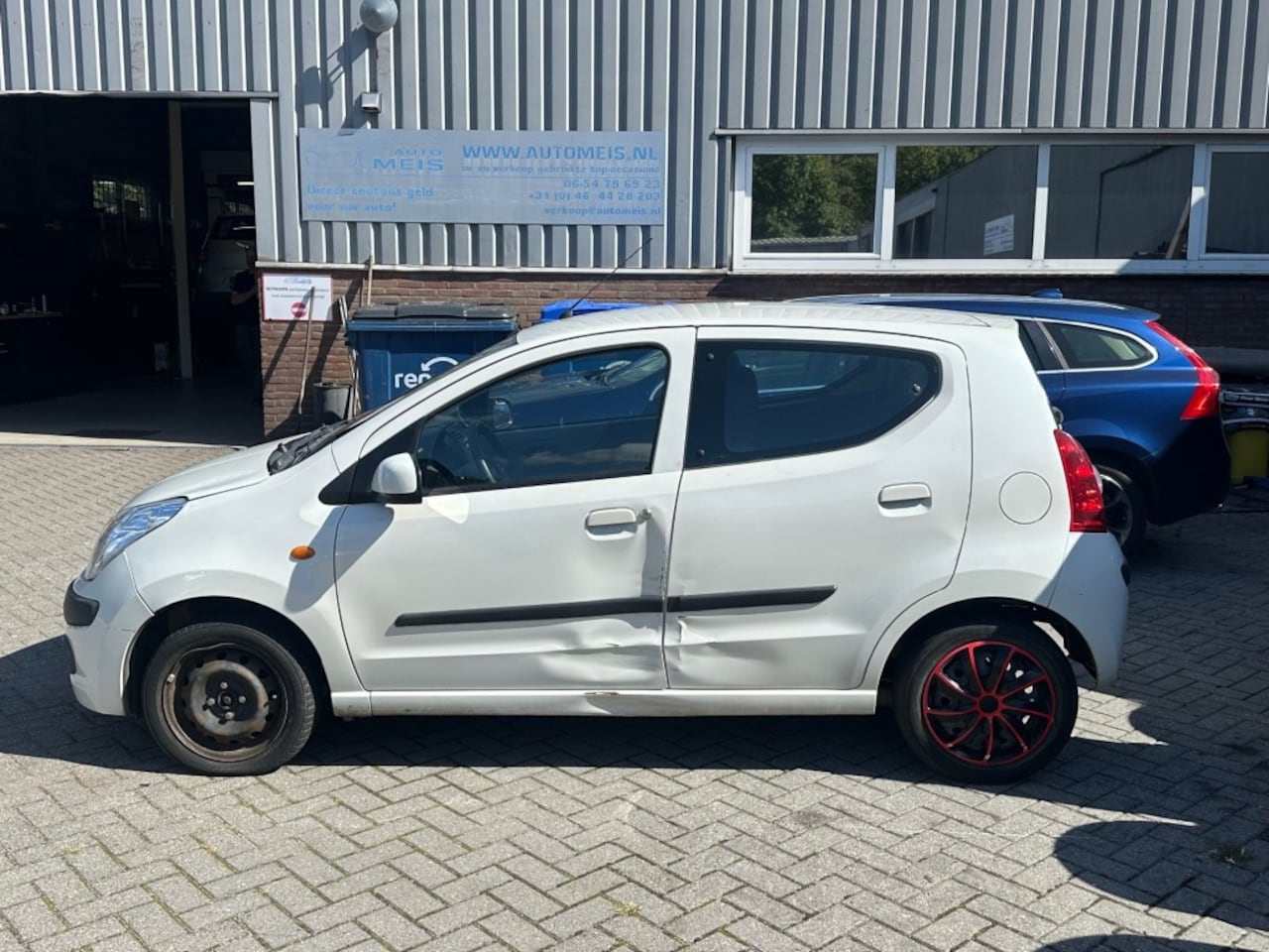Nissan Pixo - 1.0 Acenta Deze auto heeft rondom schade, maar de motor en versnellingsbak zijn in goede s - AutoWereld.nl