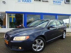 Volvo V70 - 2.5T MOMENTUM, AUT, LEDER, TREHK, ORG NL NW STAAT