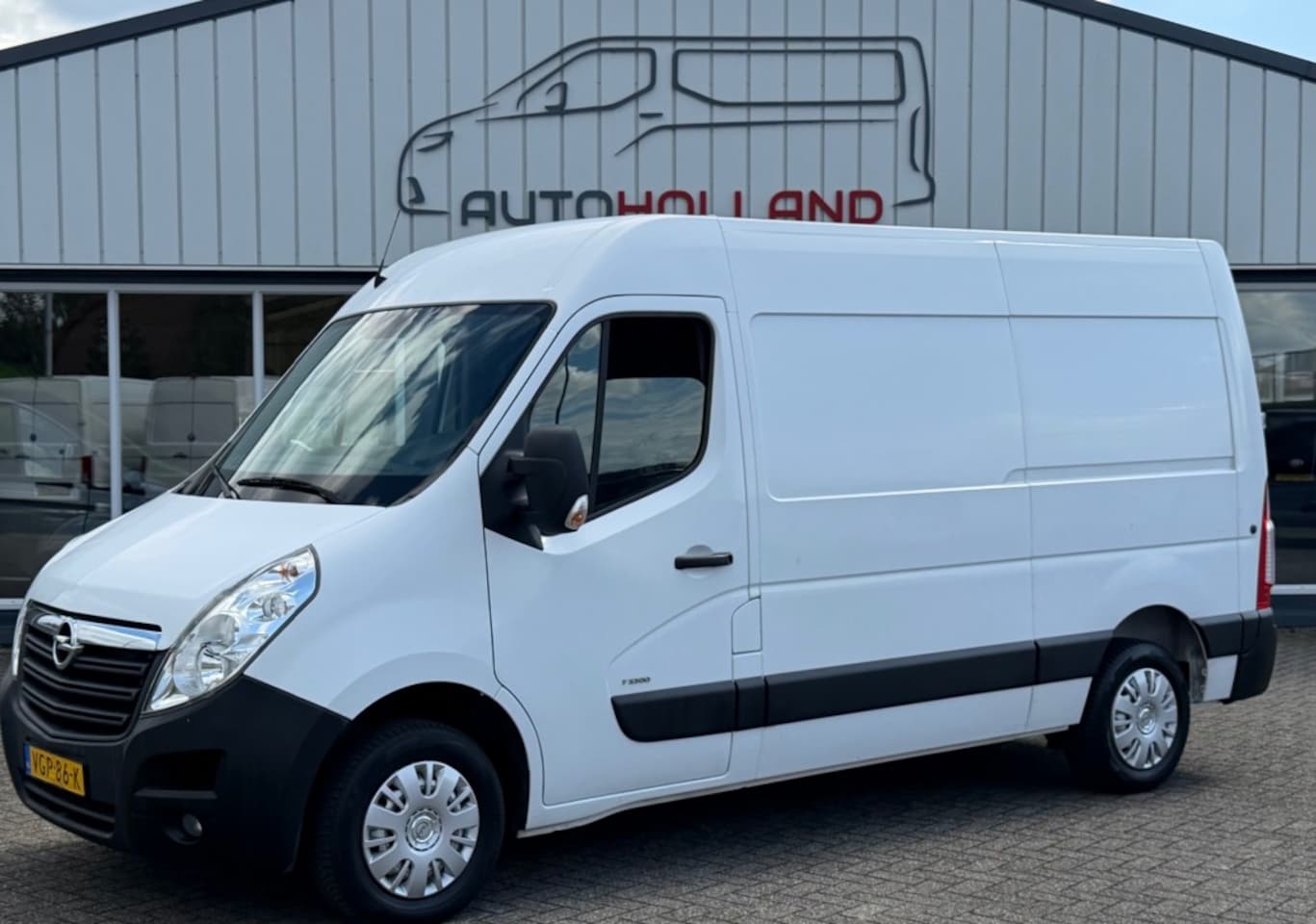 Opel Movano - 2.3 CDTI 96KW 131PK L2H2 EURO 6 AIRCO/ CRUISE CONTROL/ NAVIGATIE/ PARKEERSENBSOREN/ 100% D - AutoWereld.nl