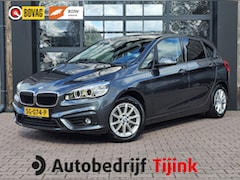 BMW 2-serie Active Tourer - 218i High Executive | LED | Trekhaak | HUD | Elek. achterklep | Keyless | PDC |