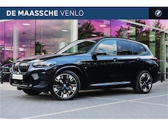 BMW iX3 - High Executive / Panoramadak / Trekhaak / Comfort Access / Sportstoelen / Head-Up / Harman