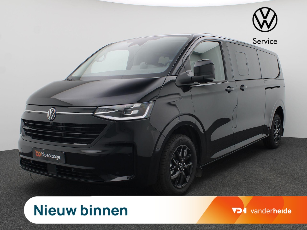 Volkswagen Transporter Caravelle - 2.5 eHybrid L2H1 30 Style 231PK Aut. 360gr. Camera, Navi, Side Assist, Keyless, Matrix-LED - AutoWereld.nl