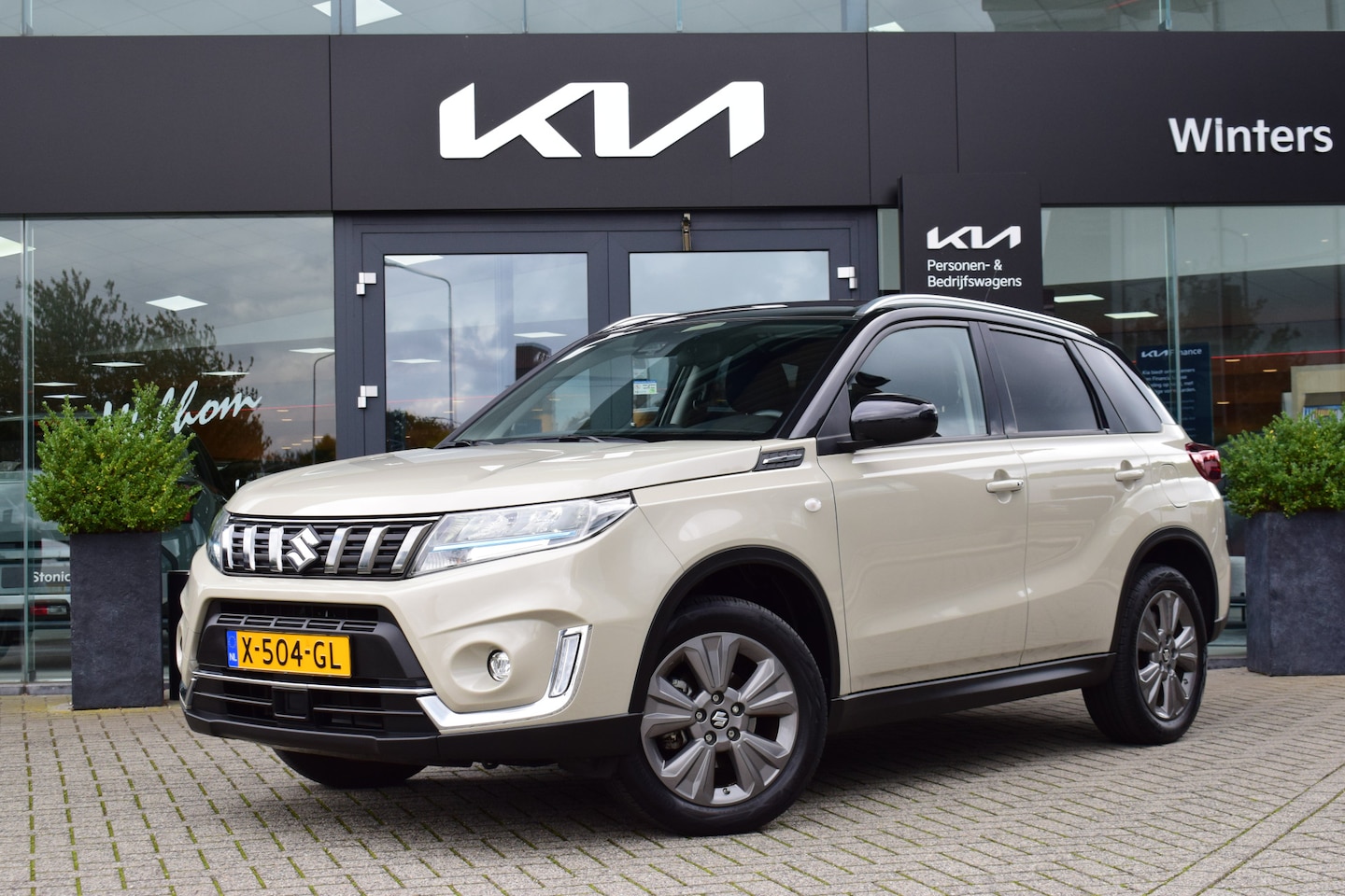 Suzuki Vitara - 1.5 Hybrid Select Automaat | Trekhaak | Stoelverwarming | Dodehoekassistentie | Adaptieve - AutoWereld.nl