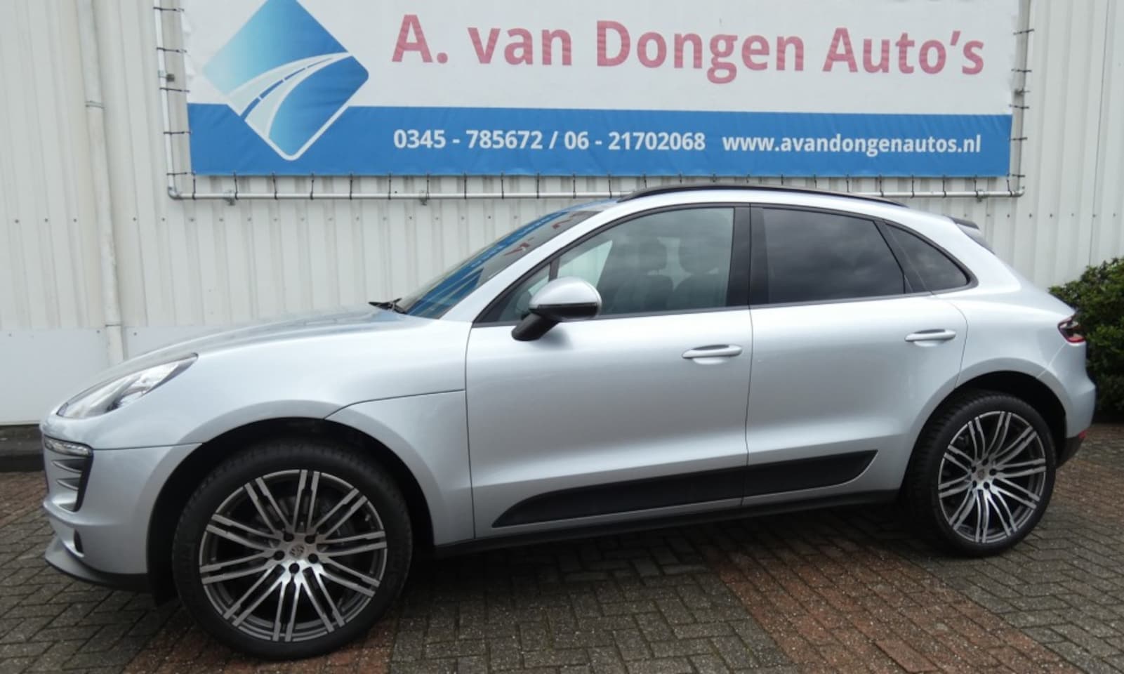 Porsche Macan - 2.0 2.0,DealerOH,Pano,Chrono,Bose,Luchtvering - AutoWereld.nl