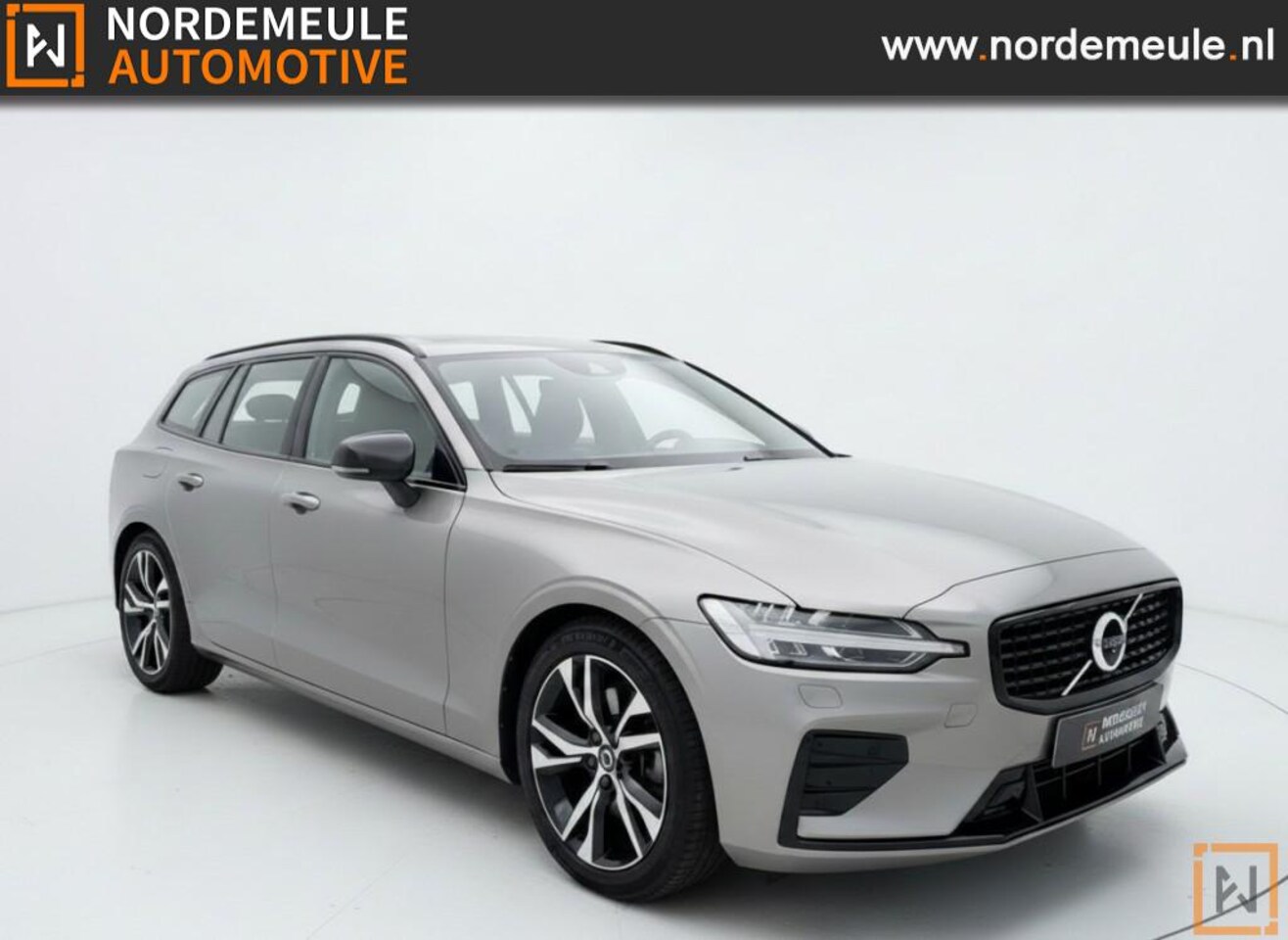 Volvo V60 - 2.0 B4 Plus Dark 2.0 B4 PLUS DARK, Leder, Lane, LED, ACC - AutoWereld.nl