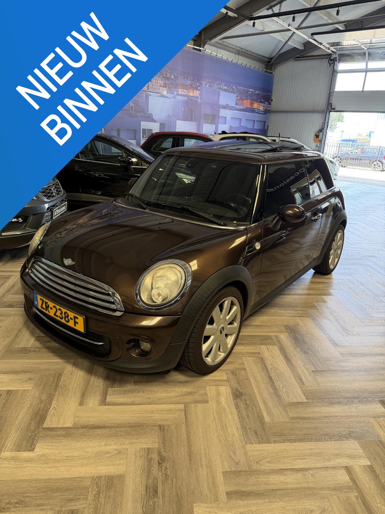 MINI 3-Deurs - 1.6 Cooper PANORAMA,STOELVERWARMING - AutoWereld.nl