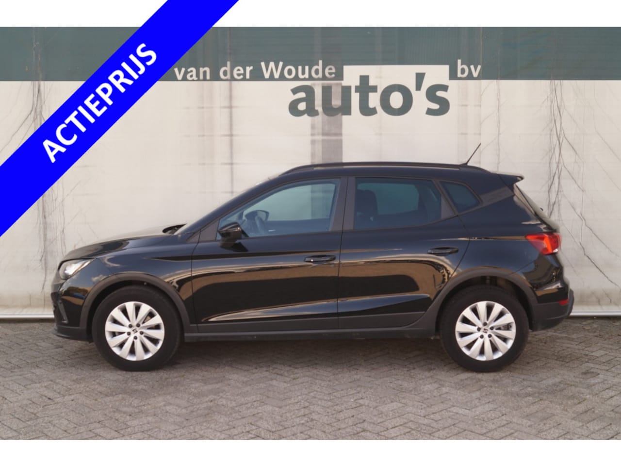 SEAT Arona - 1.0 TSI 110pk DSG Style Business Intense -LED-NAVI-ECC- - AutoWereld.nl