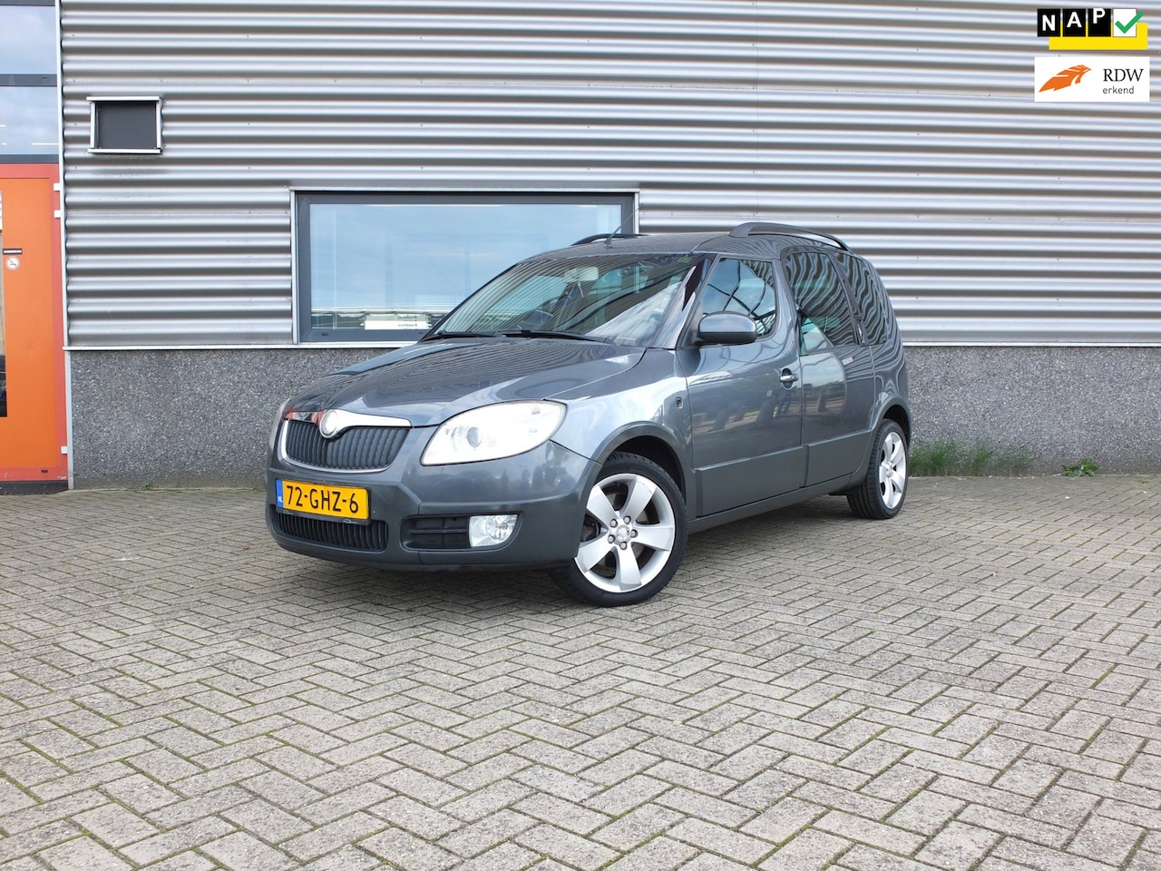 Skoda Roomster - 1.6-16V Scout | Cruise | Airco | Hoge Instap | Ruim - AutoWereld.nl