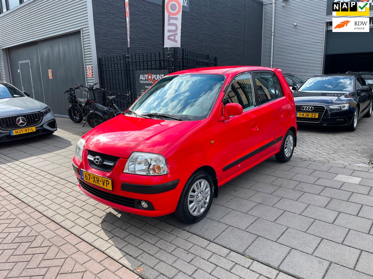 Hyundai Atos - 1.1i Dynamic Cool 2e Eigenaar! Trekhaak Airco NAP APK - AutoWereld.nl