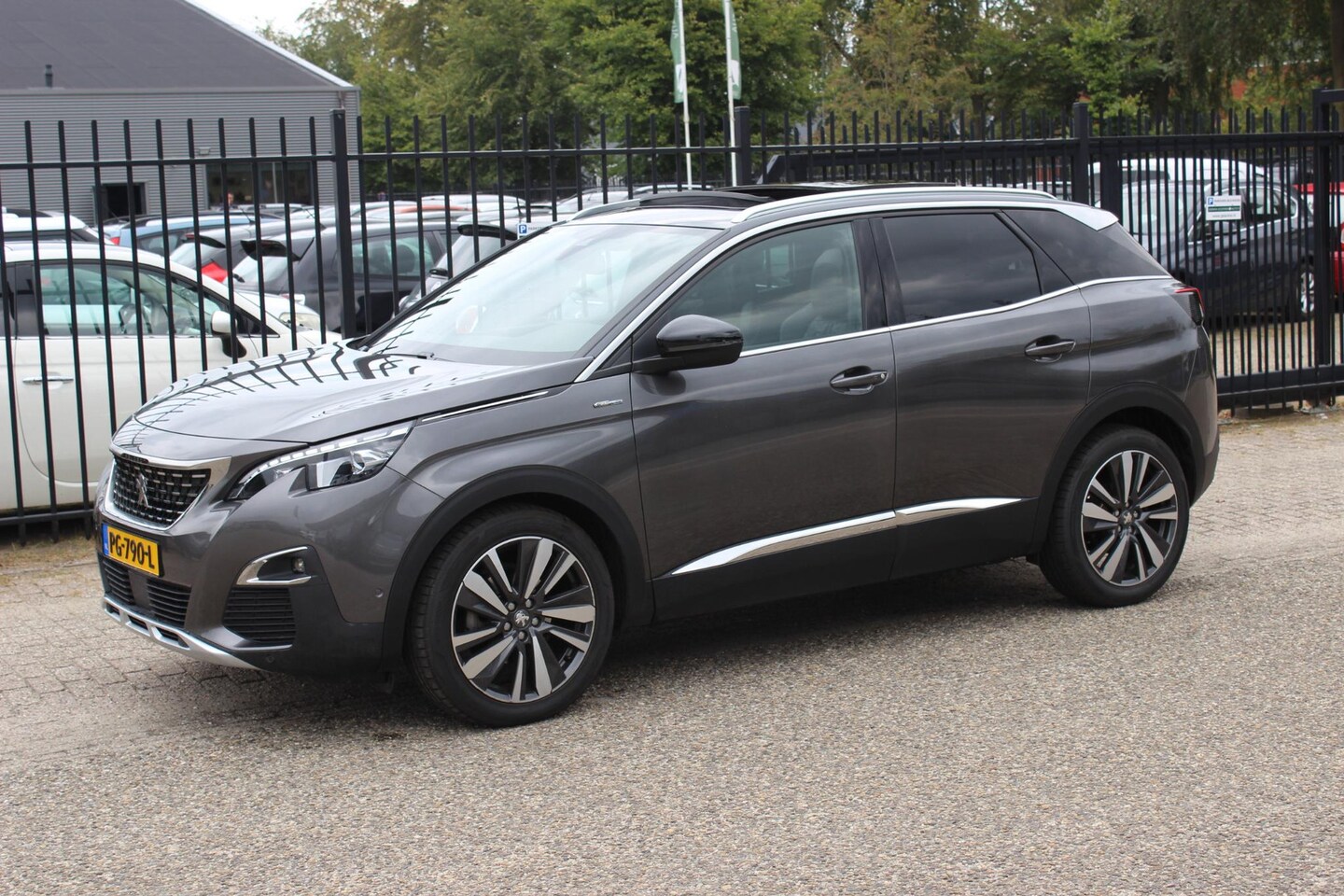Peugeot 3008 - 1.2 PureTech GT Line 1.2 PureTech GT Line, Schuifdak, Leer! - AutoWereld.nl