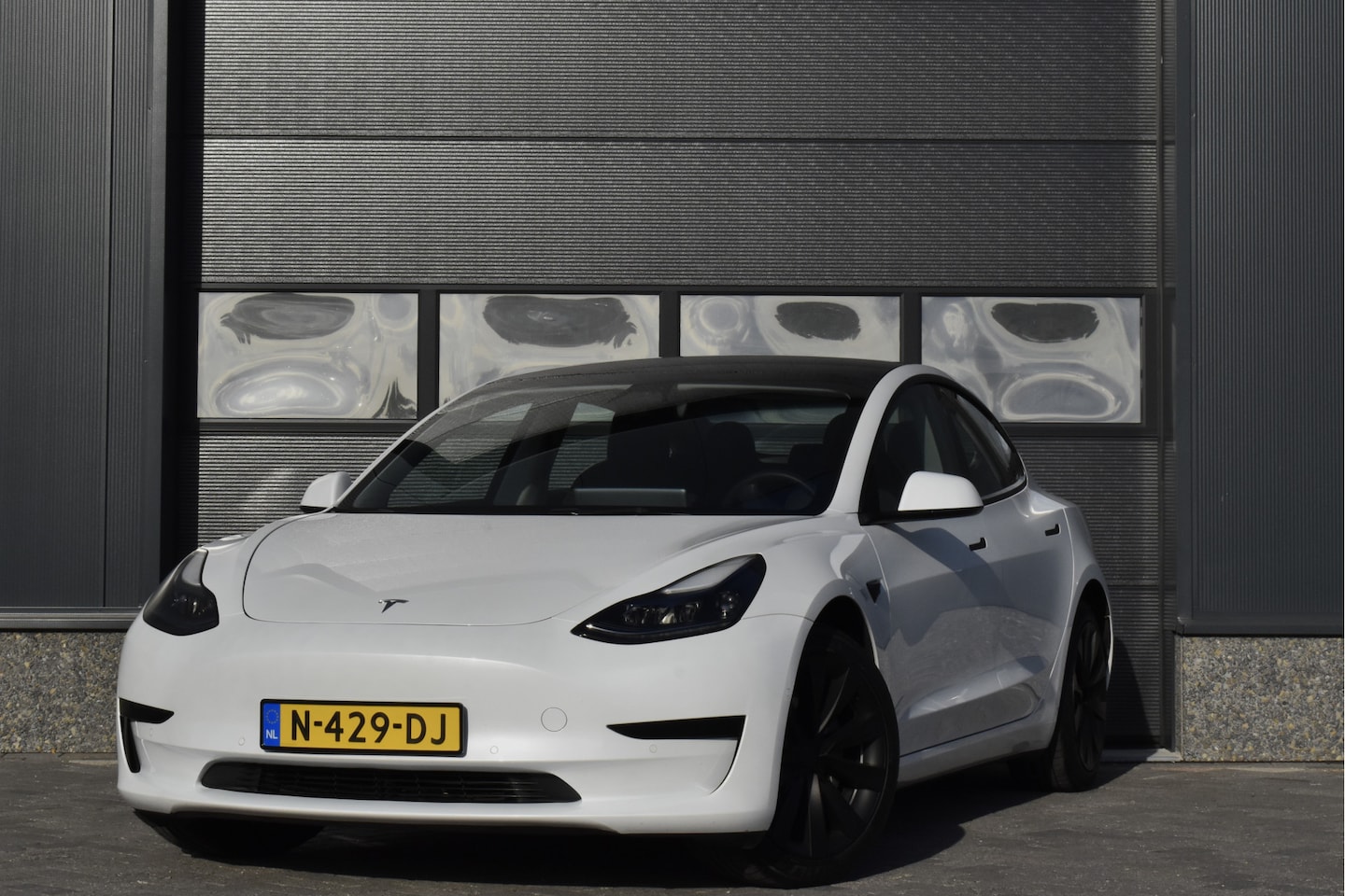 Tesla Model 3 - Standard RWD Plus 60 kWh Facelift - NAP- Warmtepomp - AutoWereld.nl