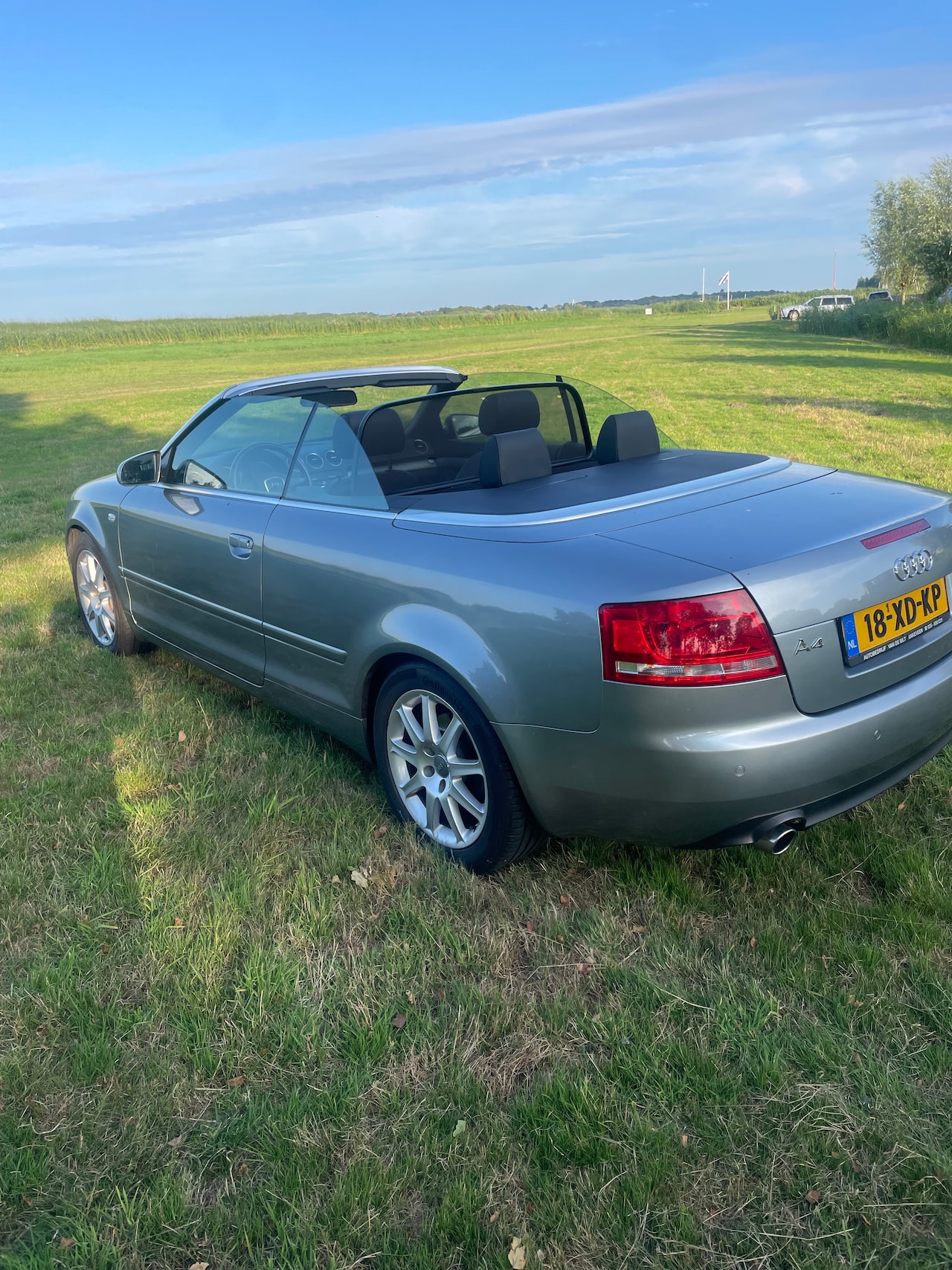 Audi A4 Cabriolet - 2.0 TFSI Keurige auto. Met trekhaak en cruisecontrol - AutoWereld.nl