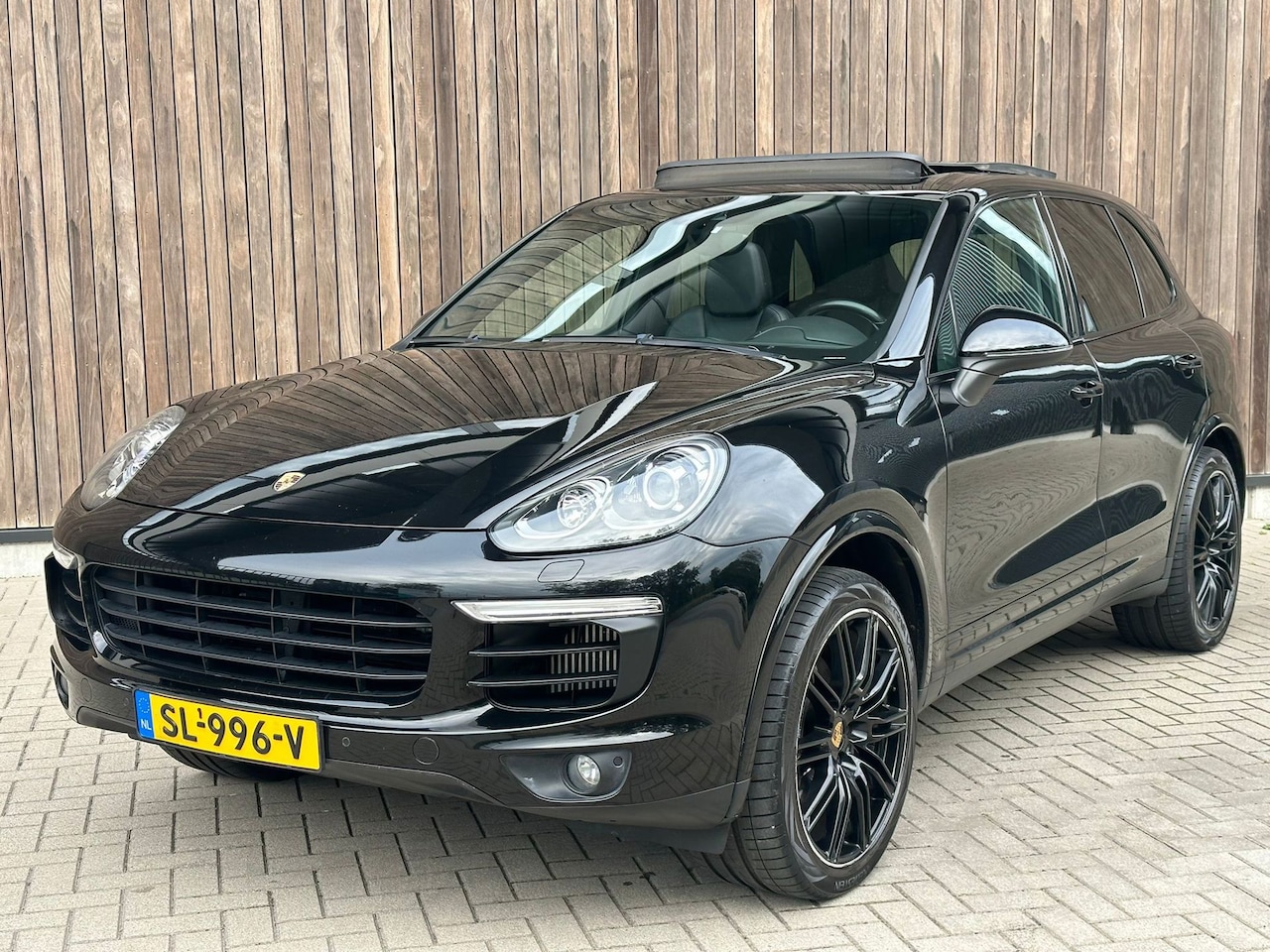 Porsche Cayenne - 3.0 D | LED | PANO | LEDER | XENON | - AutoWereld.nl