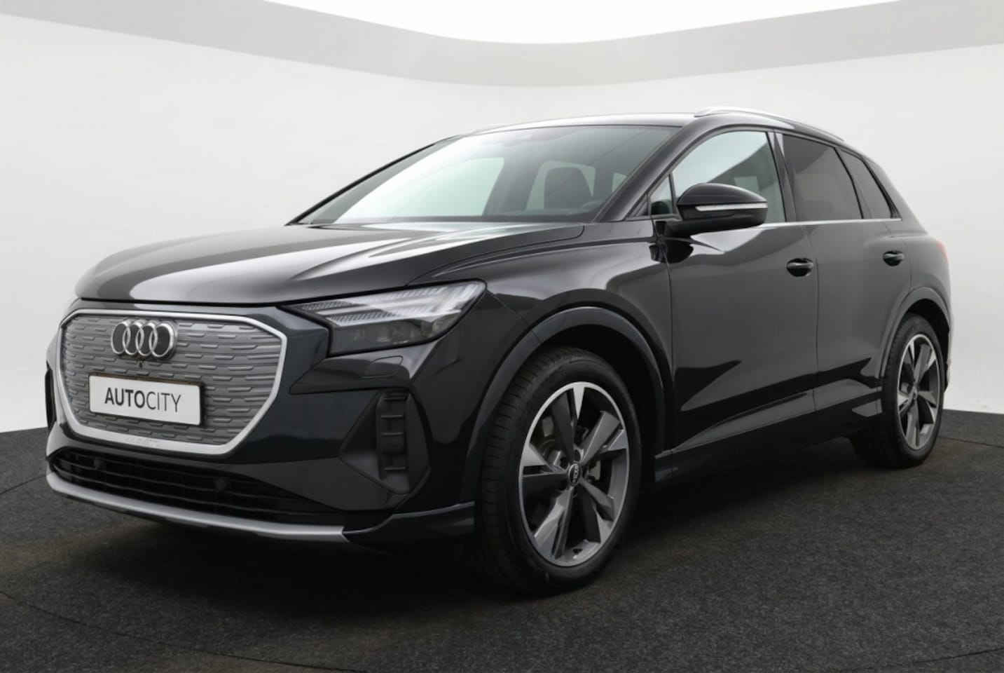 Audi Q4 e-tron - 40 Advanced edition 204PK 77kWh Matrix | HUD | Stoelverwarming | ACC | 20"LM - AutoWereld.nl