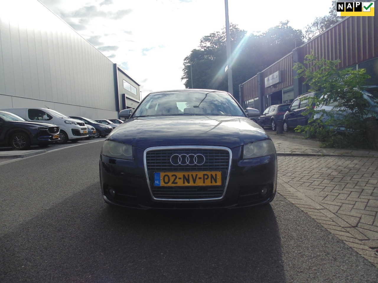 Audi A3 - 1.6 Attraction MET AIRCO - AutoWereld.nl