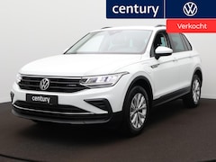 Volkswagen Tiguan - 1.4 TSI eHybrid Life Automaat - Trekhaak - ACC - Navigatie - LED - Camera - Achterklep ele