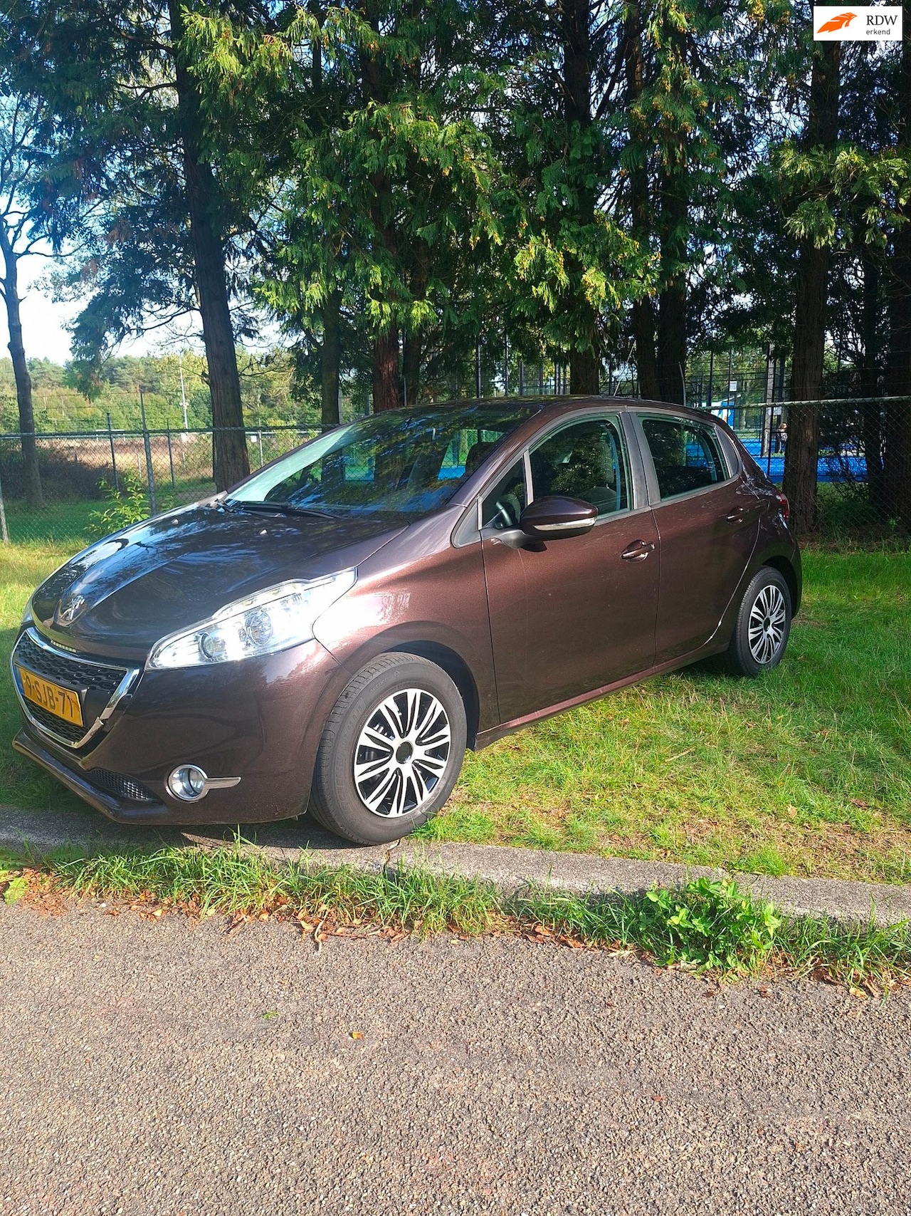 Peugeot 208 - 1.2 VTi Allure 5 Deurs , Navi , Nieuwe Apk - AutoWereld.nl
