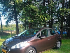 Peugeot 208 - 1.2 VTi Allure 5 Deurs , Navi , Nieuwe Apk