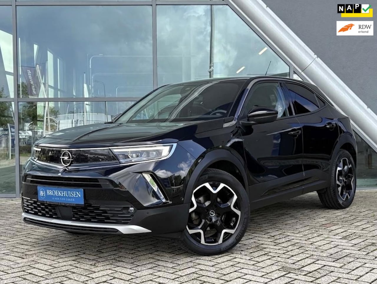 Opel Mokka - 1.2 Ultimate Camera / Stoel-Stuur verwarming / Dode Hoek Detectie / 18inc - AutoWereld.nl