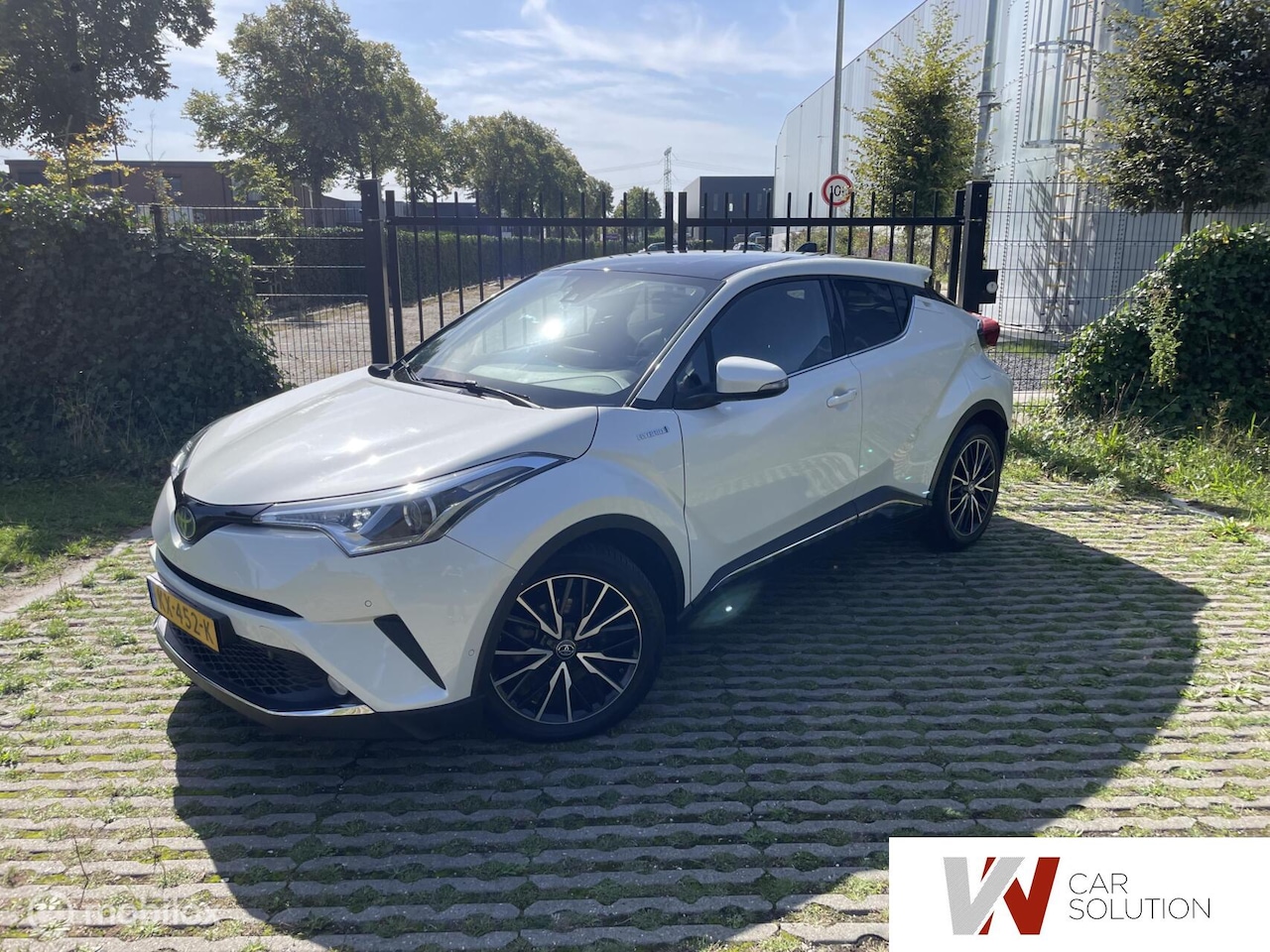 Toyota C-HR - 1.8 Hybrid Dynamic NAP FIRST EDITION 175/400 - AutoWereld.nl
