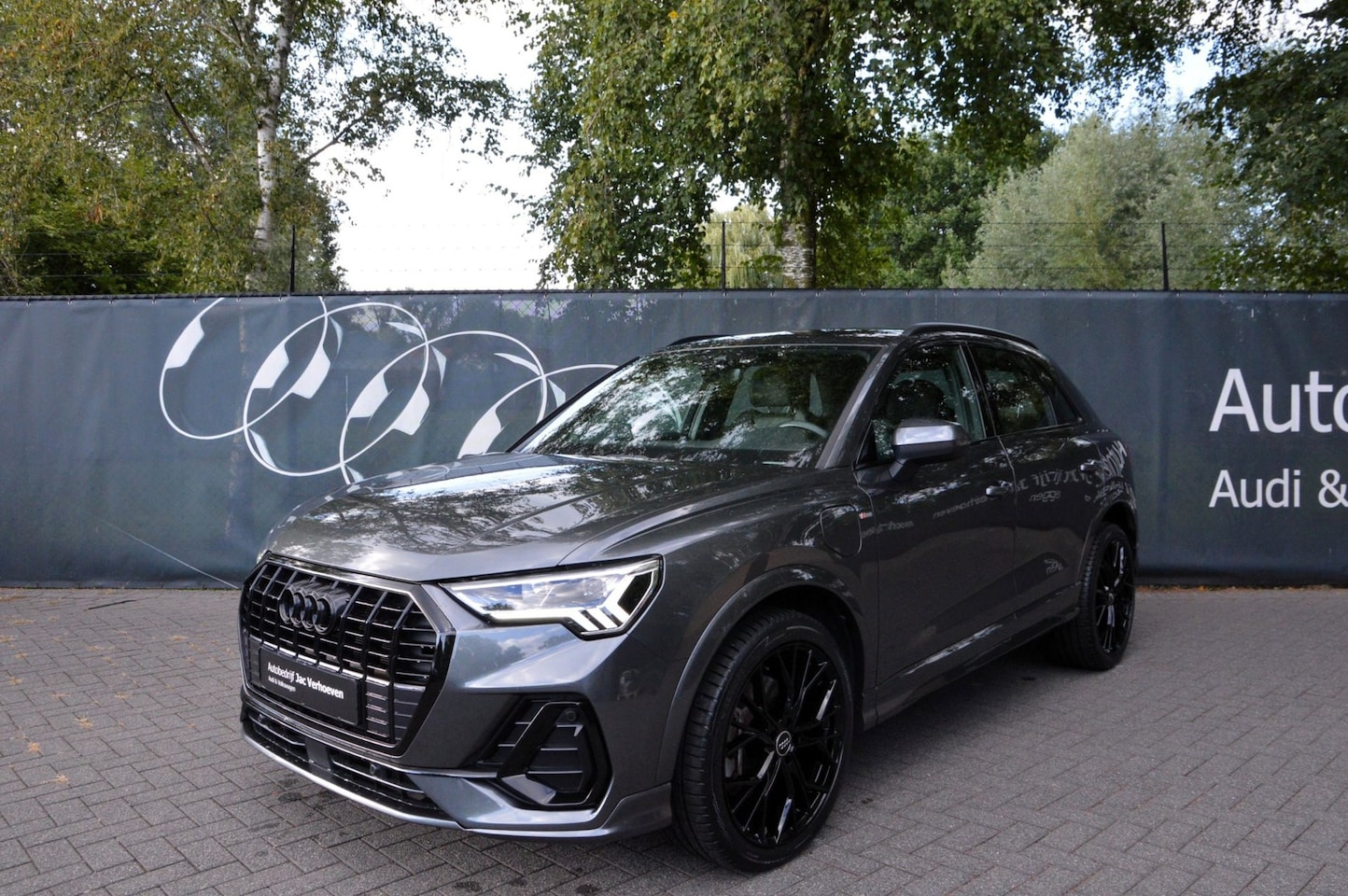 Audi Q3 - 45 TFSI e |S Edition|Black Editon|Apple Carplay|Keyless|Blindspot| - AutoWereld.nl