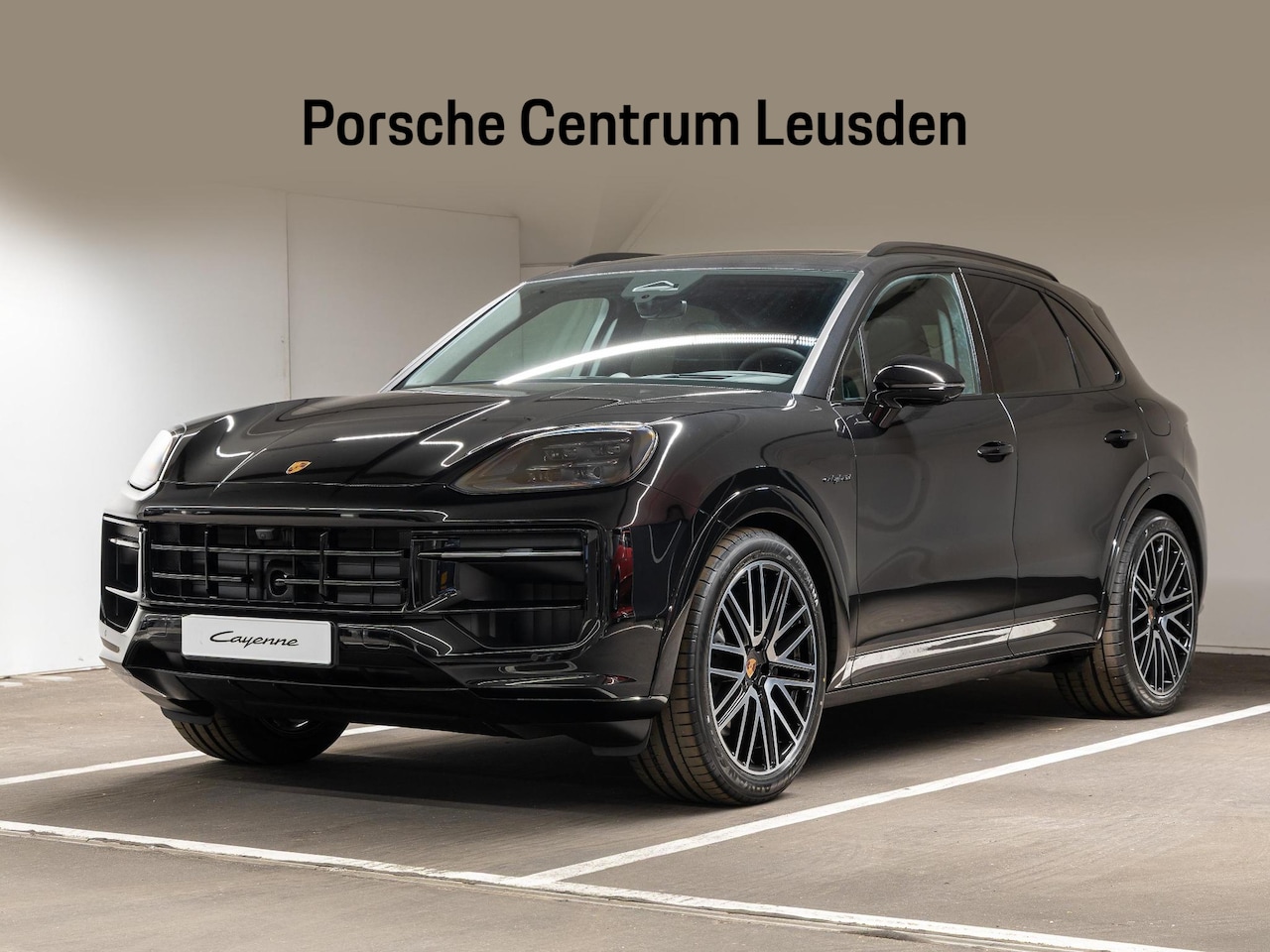 Porsche Cayenne - 3.0 E-Hybrid Black Edition 3.0 E-Hybrid Black Edition - AutoWereld.nl
