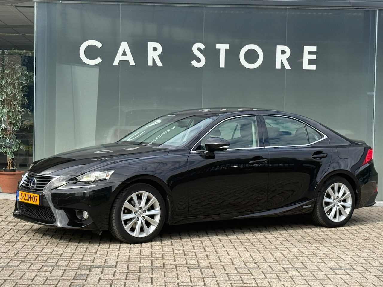 Lexus IS - 300h Business Line Navi|Camera|ORG NL Auto - AutoWereld.nl