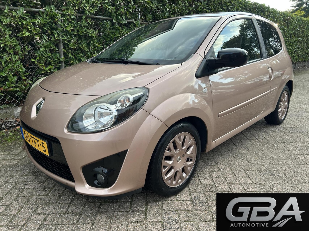 Renault Twingo - 1.2 16v Miss Sixty 1E EIGENAAR! NIEUWE APK! - AutoWereld.nl