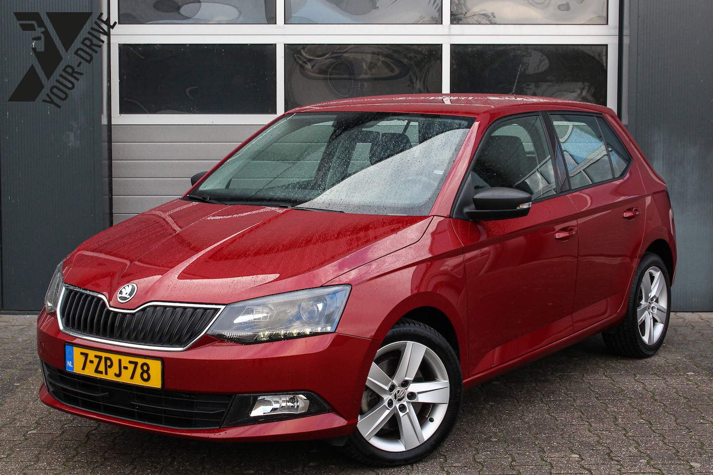 Skoda Fabia - 1.2 TSI DSG First Edition Ambition | Trekhaak | Zeer nette auto van de 1e eigenaar en voll - AutoWereld.nl
