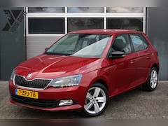 Skoda Fabia - 1.2 TSI DSG First Edition Ambition | Trekhaak | Zeer nette auto van de 1e eigenaar en voll