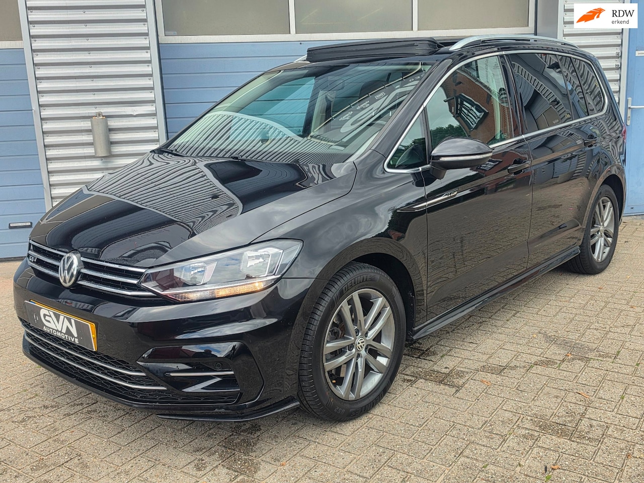 Volkswagen Touran - 1.4 TSI Highline Business R 7p 1.4 TSI Highline Business R 7p - AutoWereld.nl