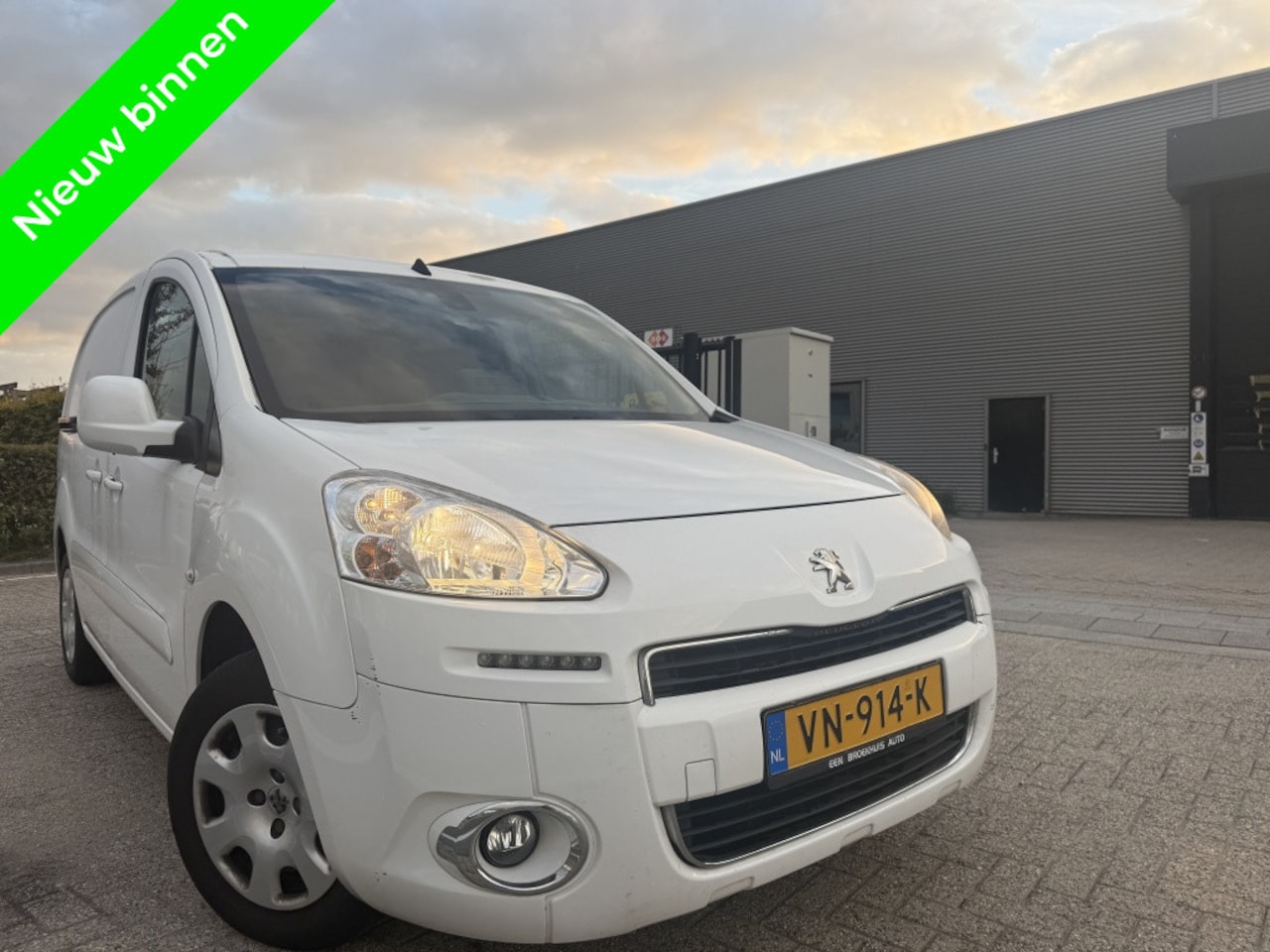 Peugeot Partner - 120 1.6 e-HDI Navi 3-Zits Clima Cruise - AutoWereld.nl