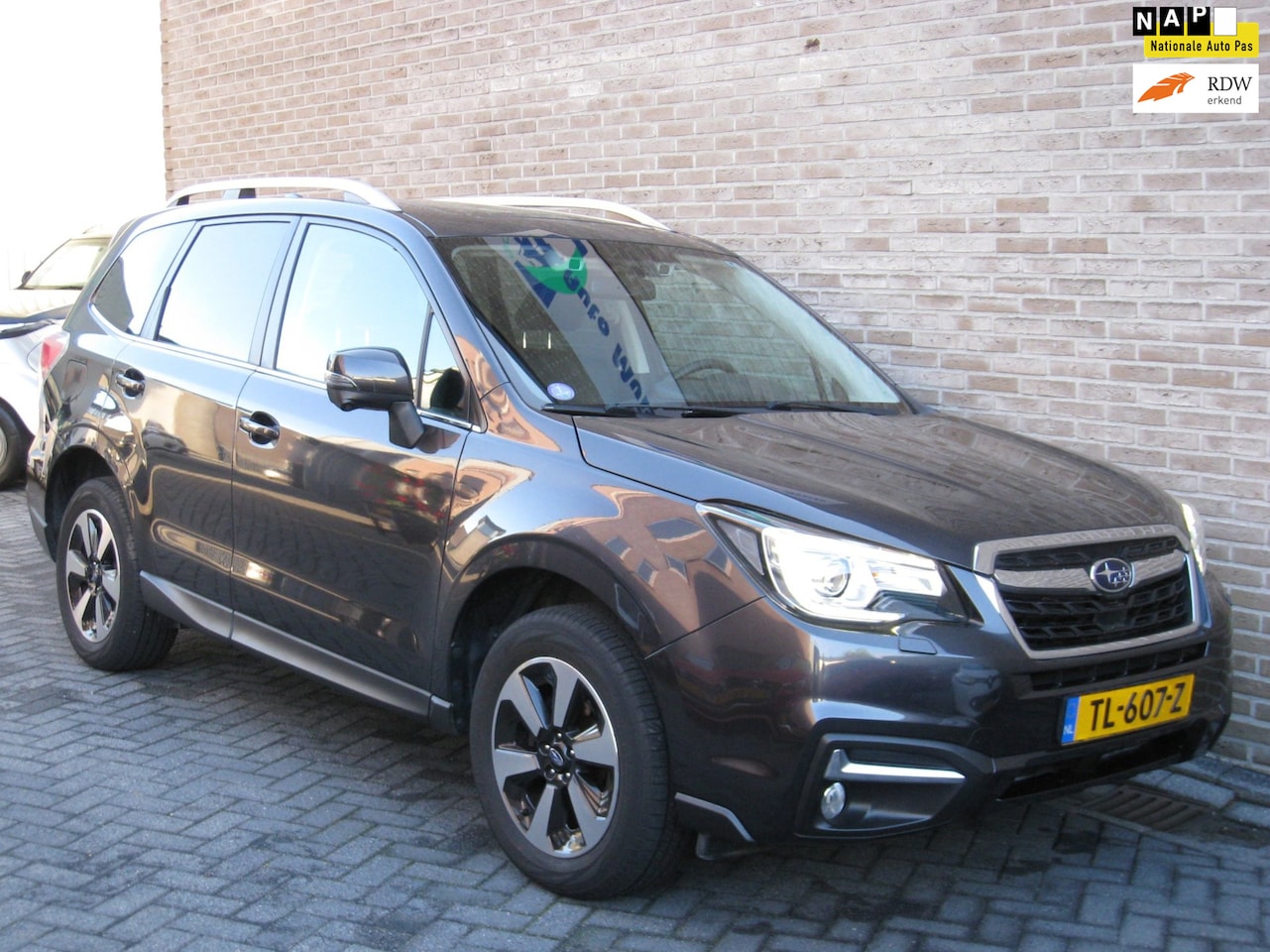 Subaru Forester - 2.0 Premium - 1eig! - Leder - Achteruitrijcamera - Navigatie - AutoWereld.nl