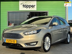 Ford Focus Wagon - 1.0 Titanium Edition|2e Eigenaar|D-riem v.v.|Navigatie|Cruise|Climatronic|Trekhaak|Dealer