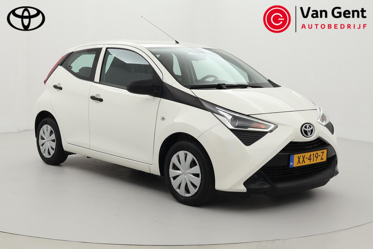 Toyota Aygo - 1.0 VVT-i x-fun | Airco | Bluetooth | Elektrische ramen voor | Multifunctioneel lederen st - AutoWereld.nl