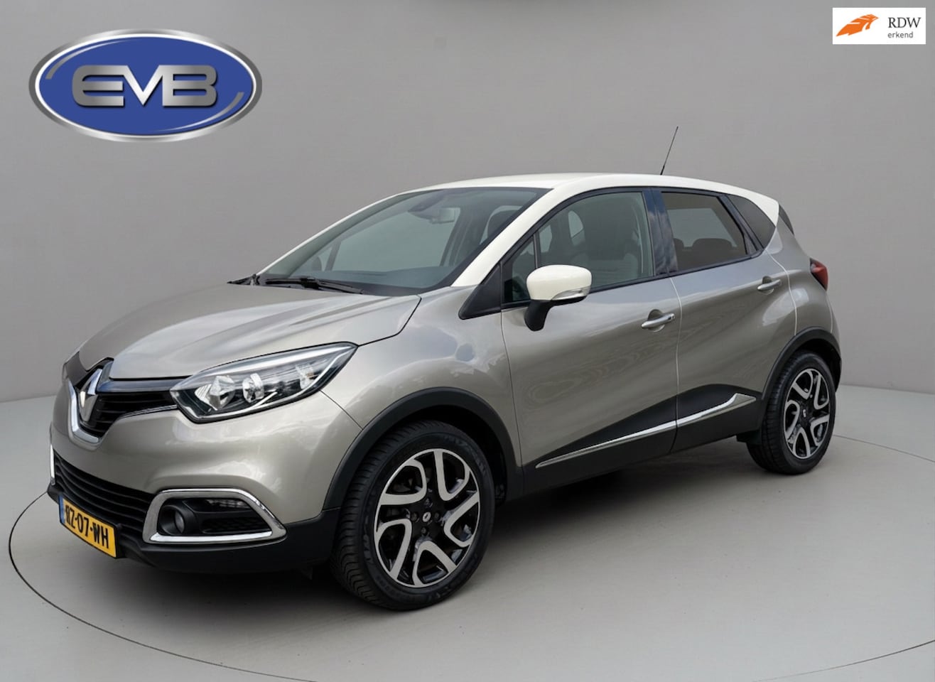 Renault Captur - 0.9 TCe Helly Hansen, trekhaak, climaat controle, cruise controle, 17 inch, keurig nette a - AutoWereld.nl