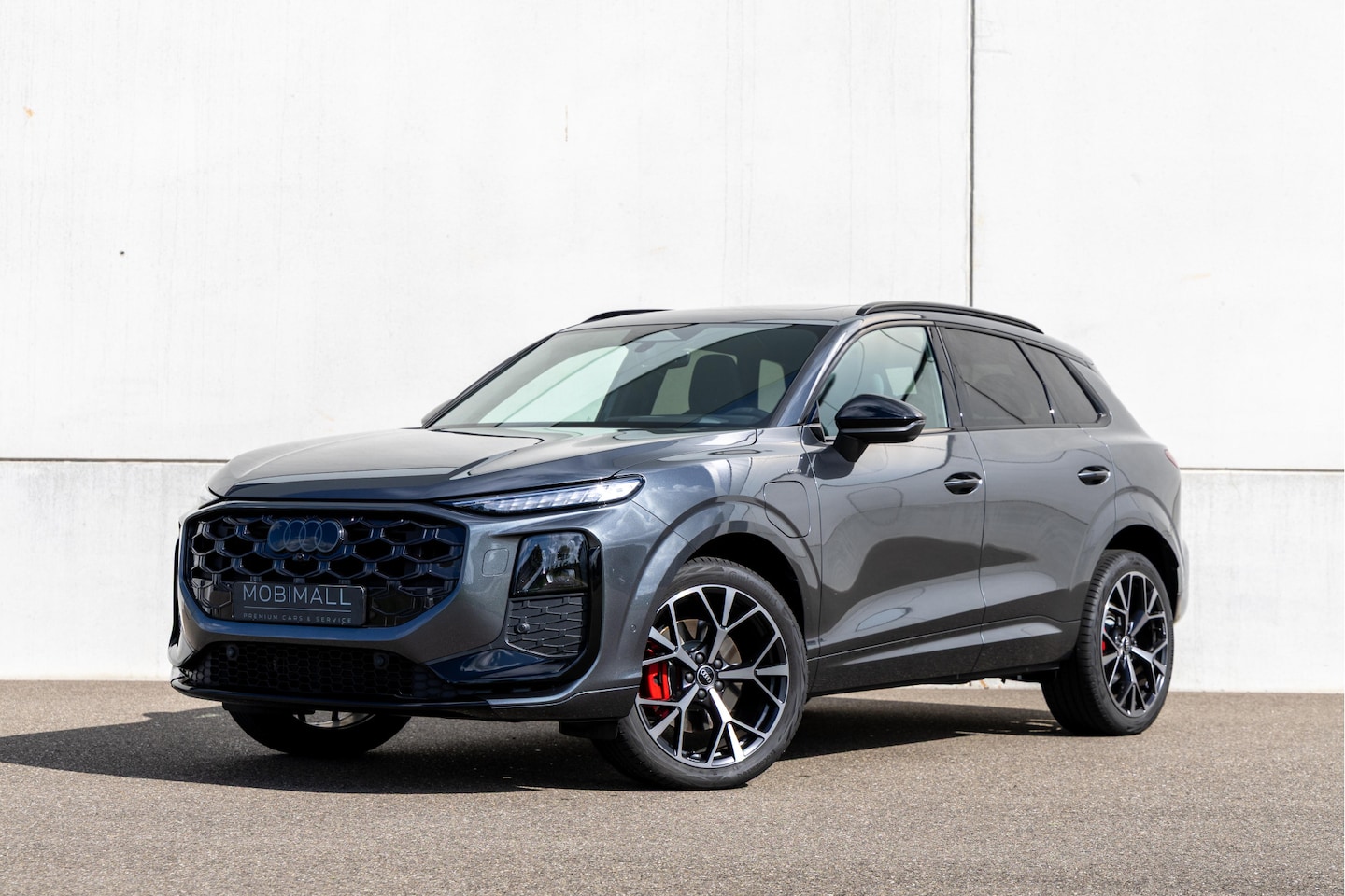 Audi Q3 - 1.5 e-hybrid 272 Pk S edition / Matrix /  Pano / 20" LM /  Head-Up / Black pakket - AutoWereld.nl
