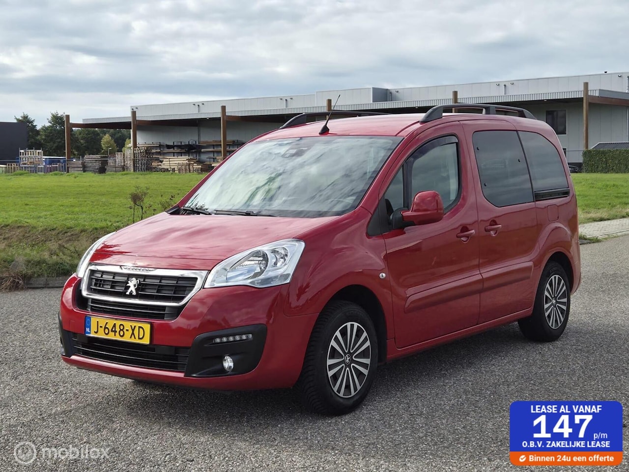 Peugeot Partner Tepee - 1.2 Airco / Cruise / PDC / Navi / Trek - AutoWereld.nl