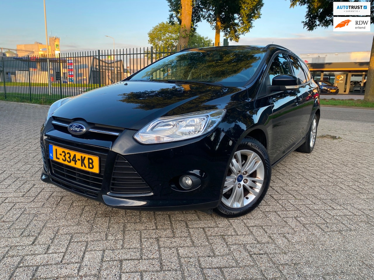 Ford Focus Wagon - 1.0 EcoBoost Edition Plus Airco Pdc Alu Distr vervangen - AutoWereld.nl