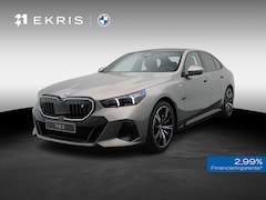 BMW i5 - eDrive40 | M Sportpakket Pro | Panoramadak | Bowers & Wilkins | Comfortstoelen | Trekhaak