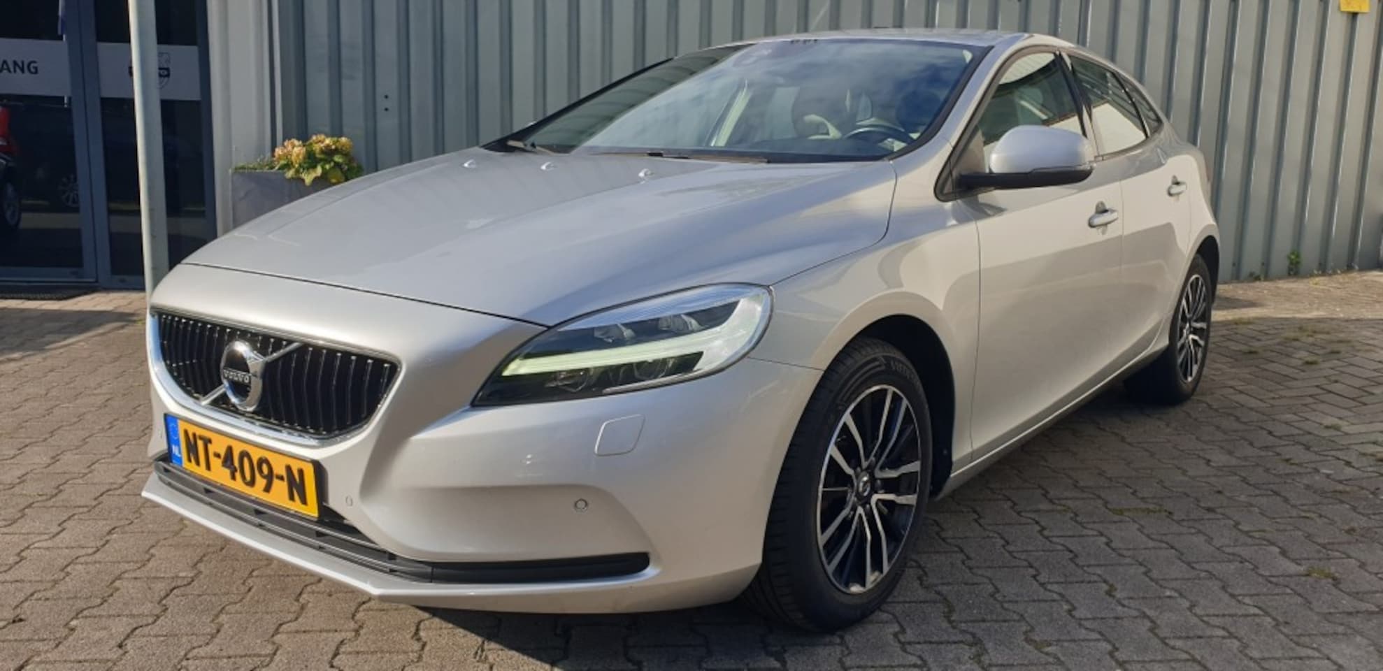 Volvo V40 - 1.5 T2 Nordic 1.5 T2 NORDIC+ - AutoWereld.nl