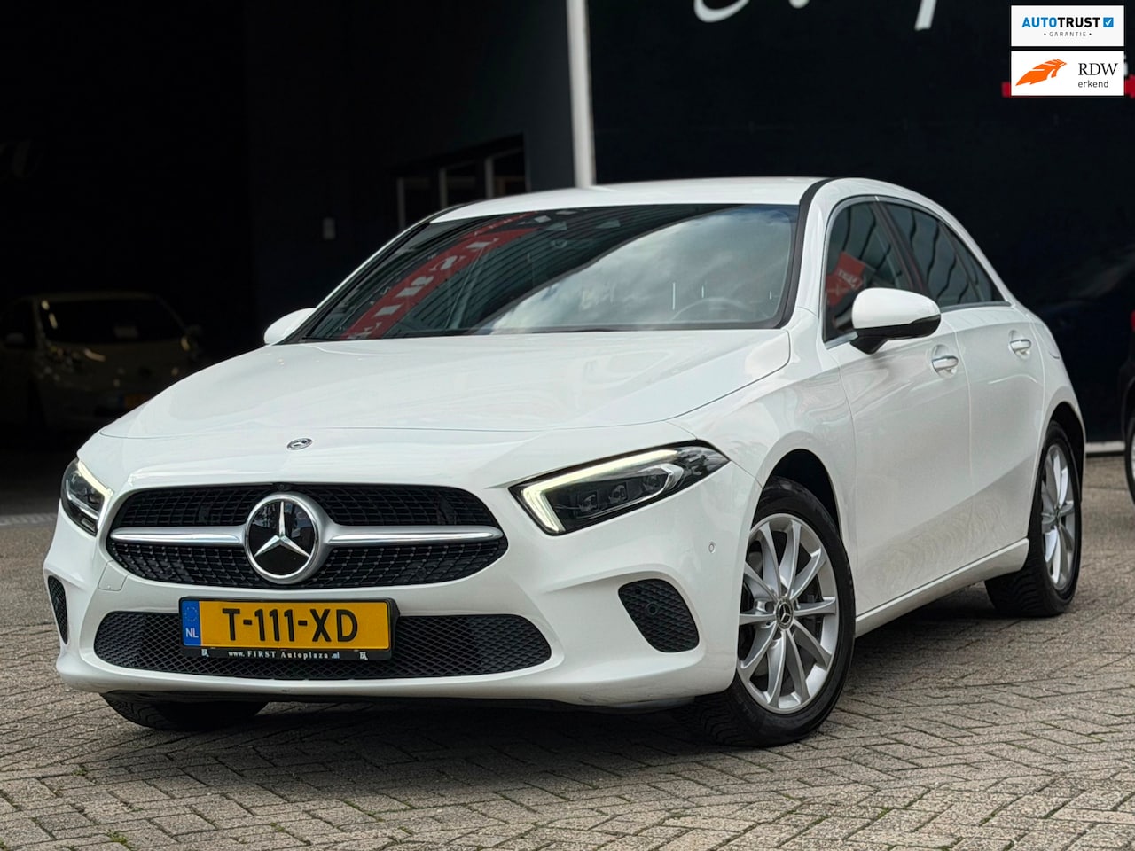 Mercedes-Benz A-klasse - 180 d Business Solution HUD/BURMESTER/MEMORY/KEYLESS/SFEERVERL. | KEURIGE AUTO ! - AutoWereld.nl