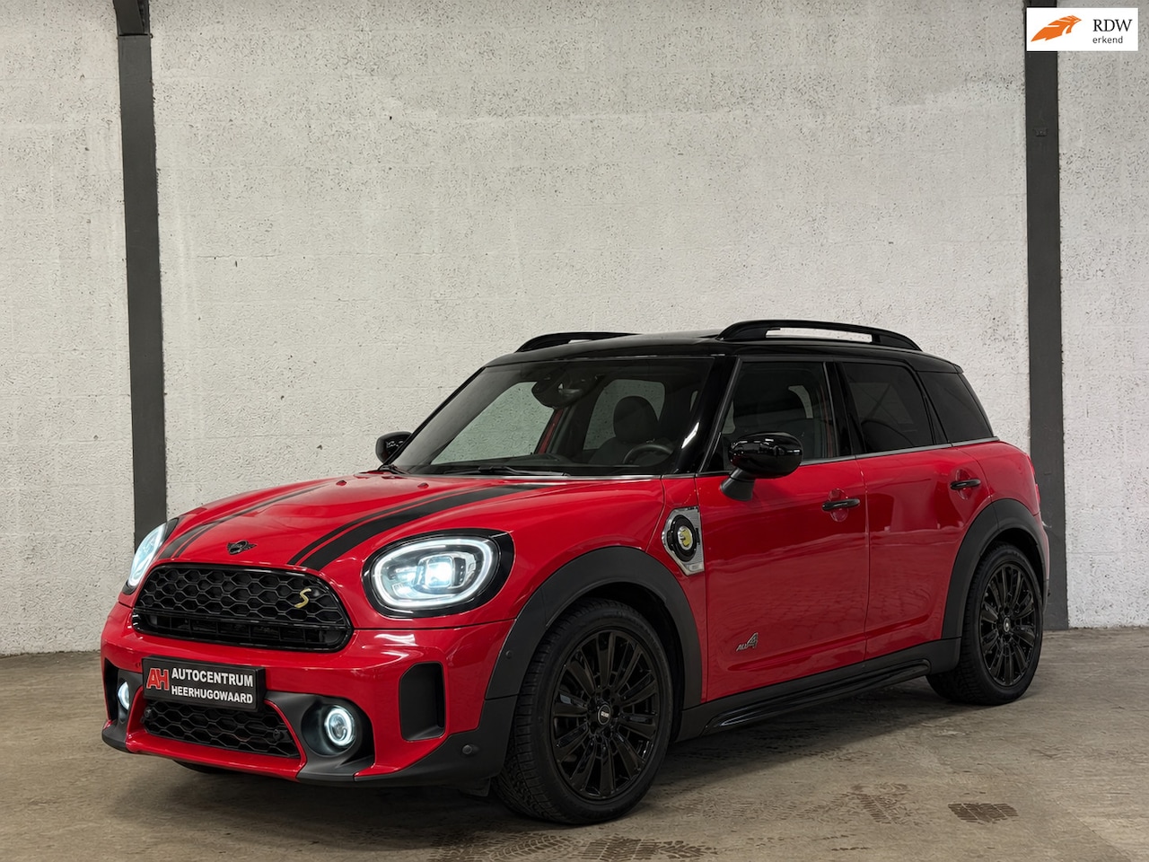 MINI Countryman - 1.5 Cooper S E ALL4 Pano|Navi|H&K|Carplay|Camera|Dealer Onderhouden!! - AutoWereld.nl