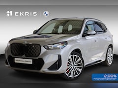 BMW iX1 - eDrive20 | M Sportpakket Pro | Harman/Kardon | Panoramadak | Trekhaak