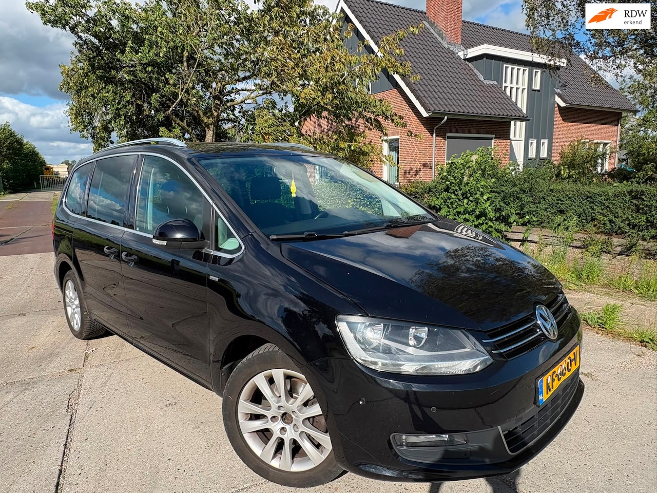 Volkswagen Sharan - 2.0 TDI Highline 7p./ bj 2013 / 7 persoons - AutoWereld.nl