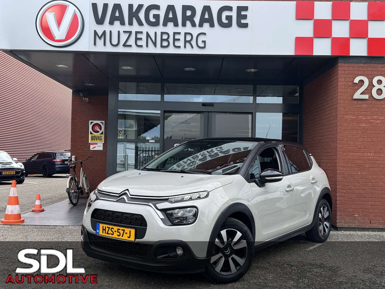 Citroën C3 - 1.2 PureTech C-Series // CRUISE // STOELVERWARMING // PDC // CLIMA // APPLE CARPLAY - ANDR - AutoWereld.nl